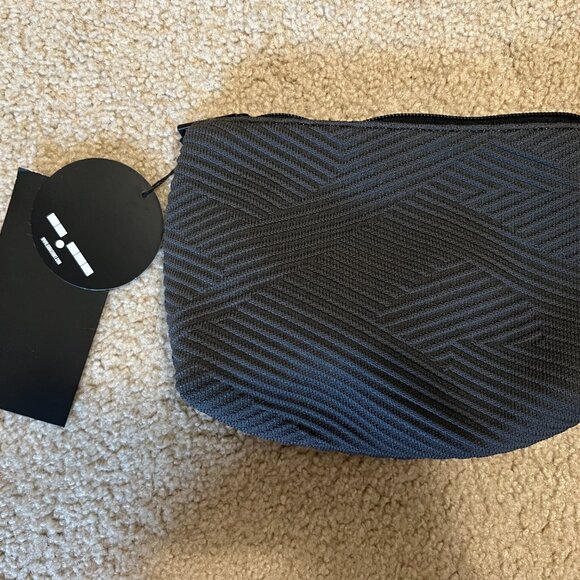 NWT Go Dash Dot Pouch - Picture 3 of 7